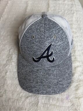 New Era White and Black Women's Mesh Trucker Hat
